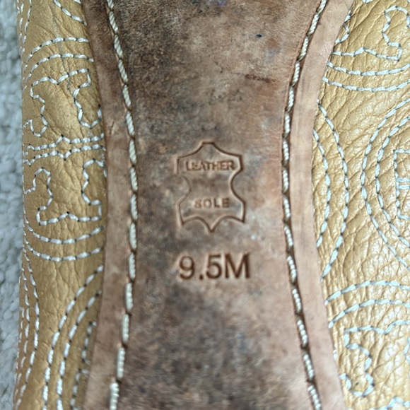 Tory Burch Chelsea stitched tan ballet flats - Picture 10 of 10